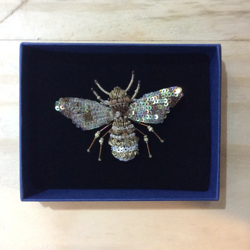 Handcrafted brooch-Pearl Bee Brooch