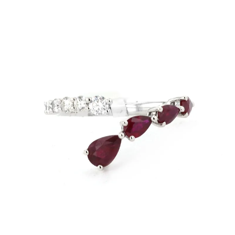 TexturedRings-Ruby & Diamond Ring