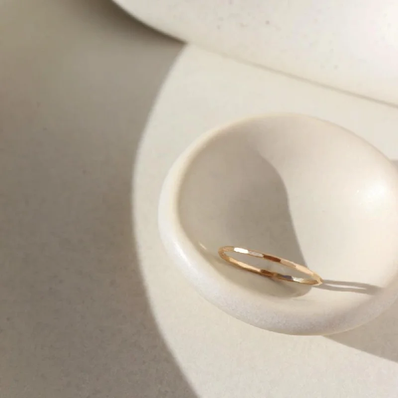 HonorRings-Simple Band in 14k Gold