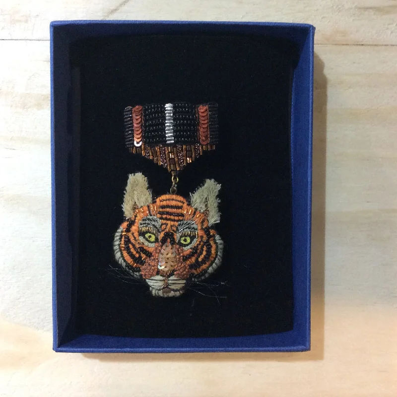 Luxury vintage brooch-Tiger Brooch