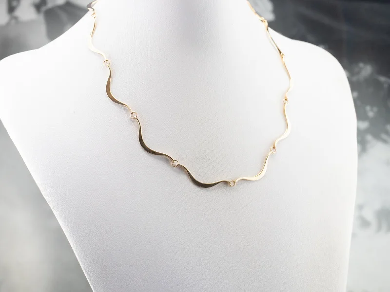 Large Pendant Necklaces for Women-Wavy 14K Yellow Gold Link Necklace