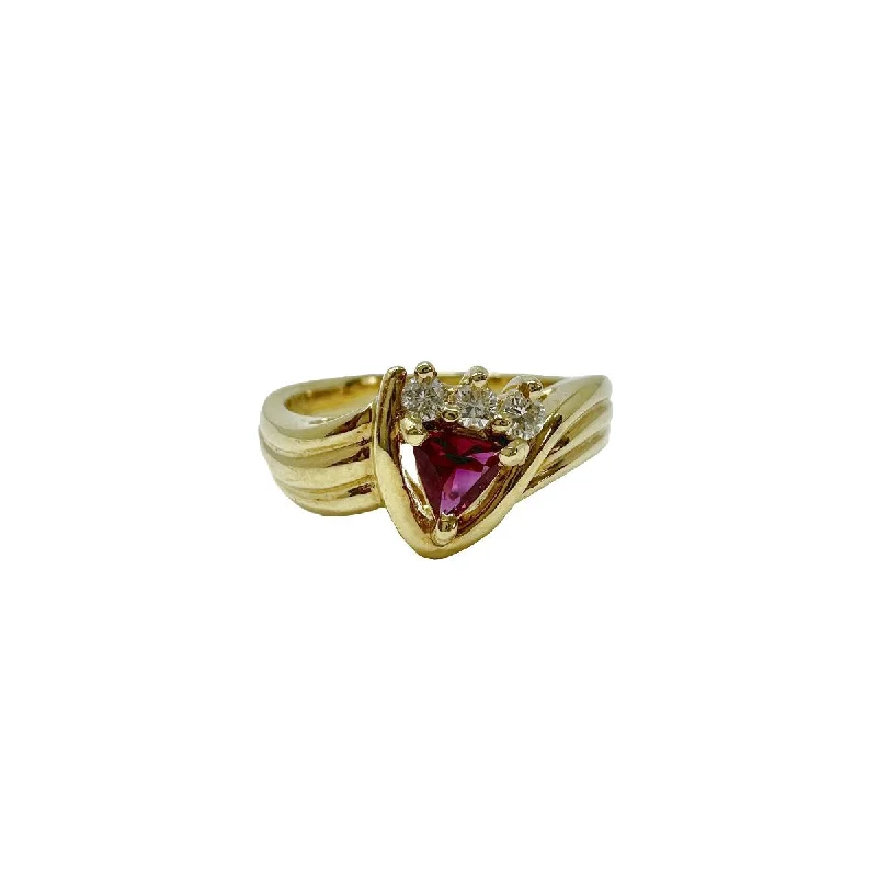 FlowerRings-18K Gold Ring with Triangular Ruby and 3 Baguette Diamonds