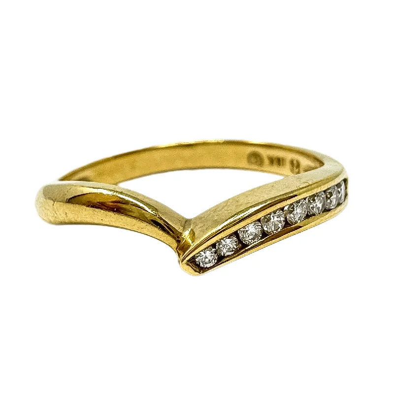 LotusRings-Trillos 18K Gold Ring with 8 Full Cut Diamonds